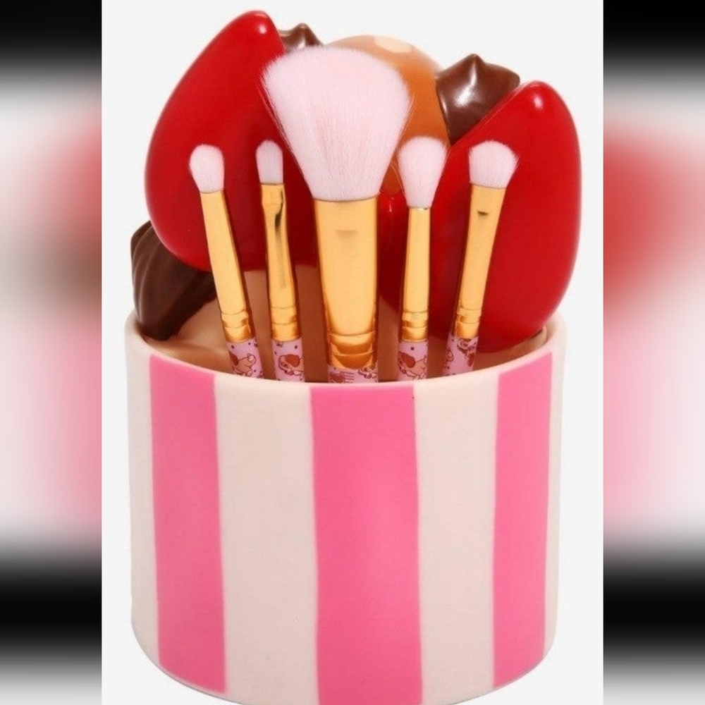RARE Disney by Loungefly Classic Lady & the Tramp Makeup Brush Set + Bonus Pin - Picture 5 of 8